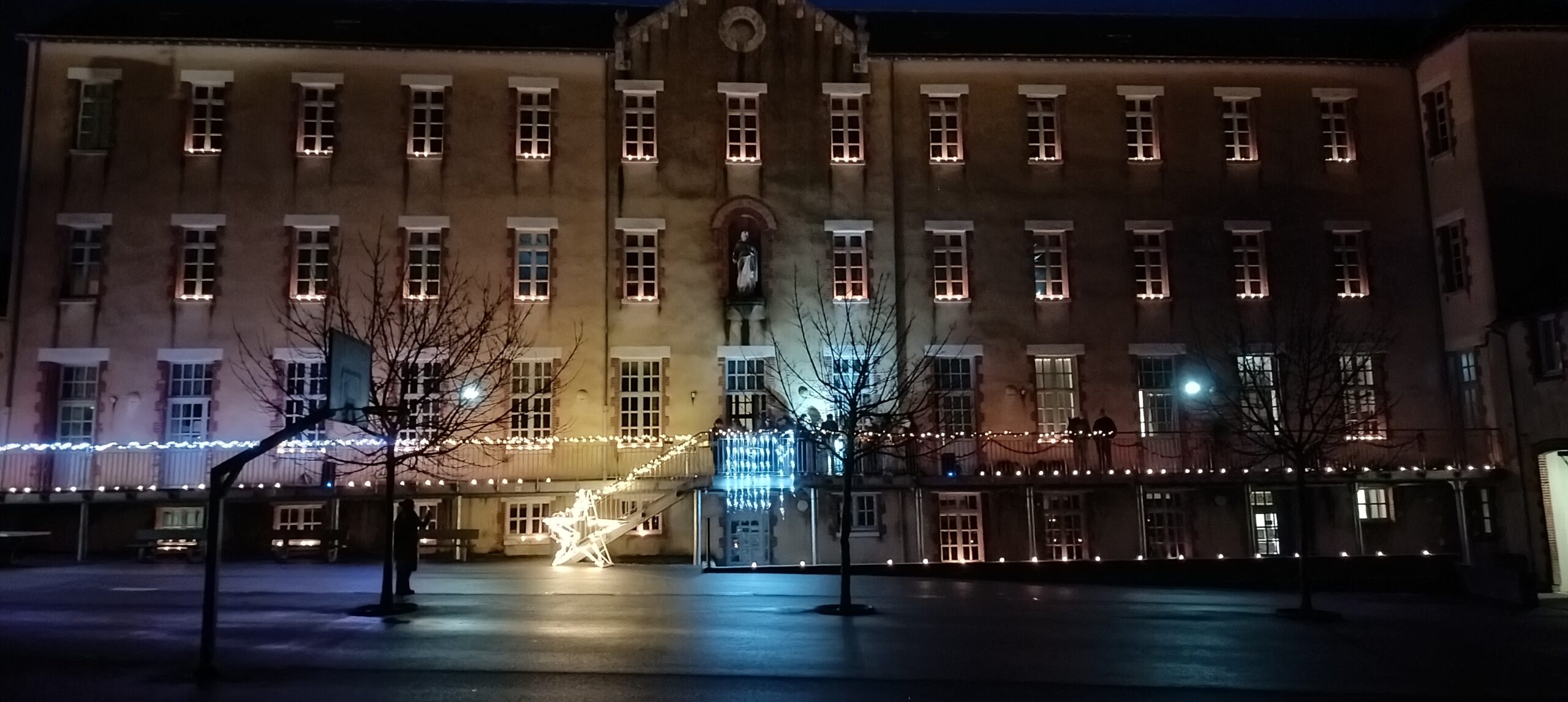 Le collège de nuit